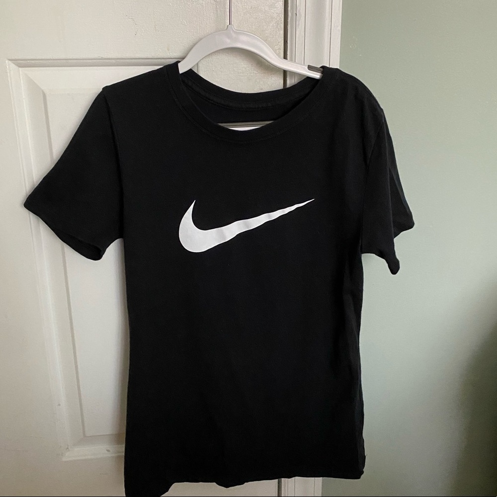 Nike tee